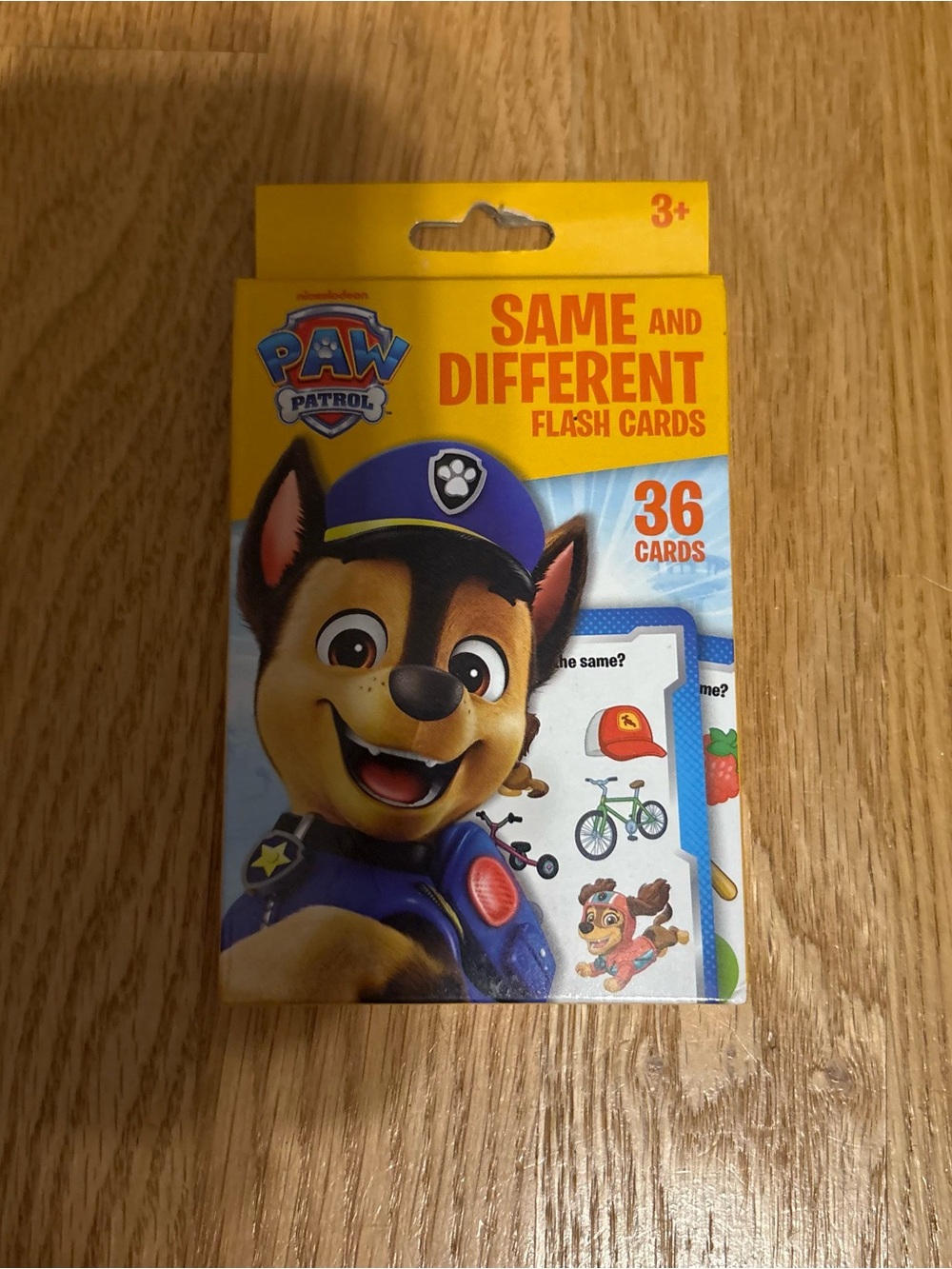 Paw Patrol Yellow and Blue Same Different Flash Cards - 36 Pieces Card Game NEW